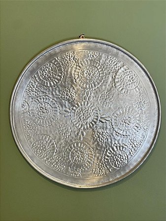 Prato de Parede -  Relevo - Metal - Prata - 38CM