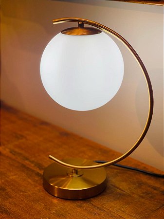 Luminária Metal e Vidro Branco e Dourado