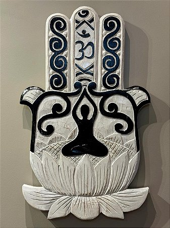 Hamsa - Mão de Fatima - Madeira - Pintado a mão - Branco e Preto