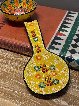 Descanso de Colher - Turco - Cerâmica - Amarelo e Colorido