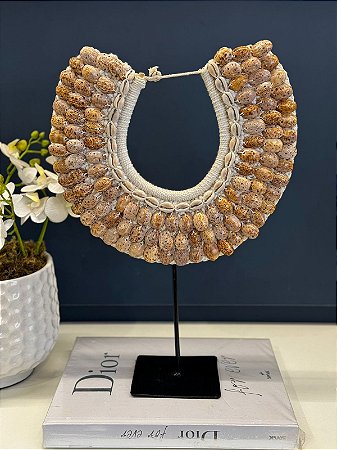 Colar de Conchas Decorativo - Marrom