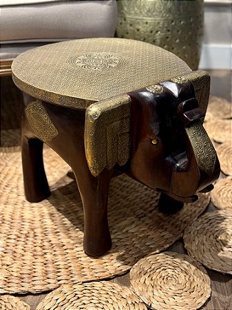 Banqueta Elefante com Aplique em Metal - Madeira - Grande - Pintado à Mão - Marrom e Dourado