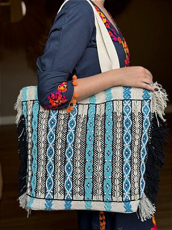 Bolsa Praia - Bordada - Com Miçangas e Conchas - Azul, Preto e Bege