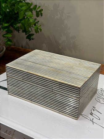 Caixa Decorativa - Osso - Grafite e Off White
