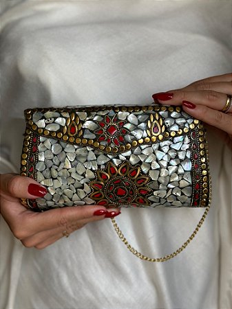 Bolsa Clutch em Metal - Madrepérolas, Vermelho e Dourado- Com Alça