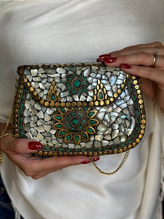 Bolsa Clutch em Metal - Madrepérolas, Turquesa e Dourado - Com Alça