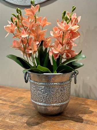 Cachepot em Alumínio - Martelado - Prata -  21CM