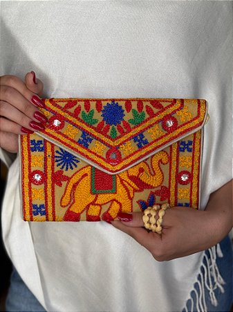 Bolsa Clutch - Tecido - Bordado - Elefante - Bege e Colorido