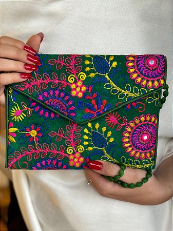 Bolsa Clutch - Tecido - Bordado - Verde e Colorido
