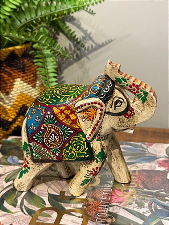 Elefante - Madeira - Pintado à mão - Branco e Colorido - 16CM