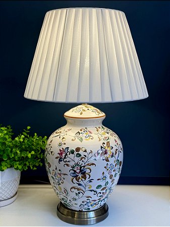 Abajur - Cerâmica - Flores - Branco e Colorido - com Cúpula