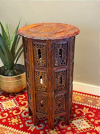 Mesa Entalhada - Madeira e Latão