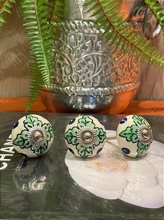 Puxador em Cerâmica - Pintado - Verde e Azul - Acabamento Prateado