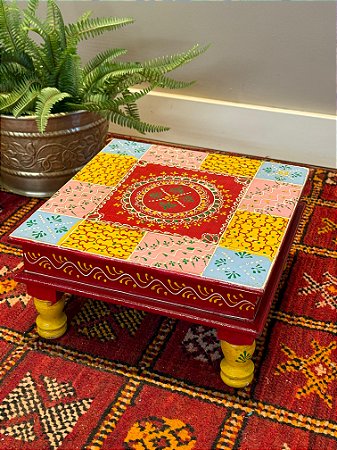 Mesa de Apoio - Madeira - Pintado à Mão - Vermelho e Colorido - M