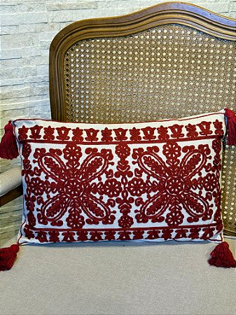 Almofada Retangular Com Enchimento - Bordada - Vermelho