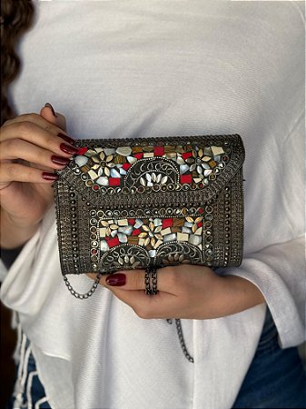 Bolsa Clutch em Metal - Madreperolas, Vermelho e Grafite - Com Alça