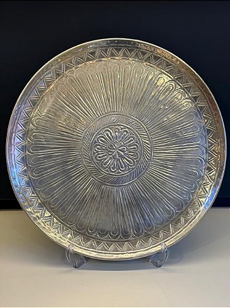 Prato de Parede - Relevo - Metal - Prata - 49CM