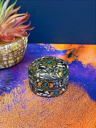 Porta Joias - Metal - Feito à mão - Branco, Preto, Dourado e Turquesa - 5,5CM