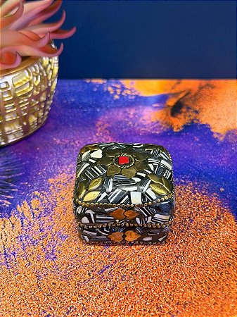 Porta Joias - Metal - Feito à mão - Branco, Preto, Dourado e Vermelho - 4,5CM