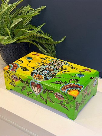 Caixa Decorativa - Porta Joias - Madeira - Pintado á Mão - Verde, Amarelo - 33X19CM