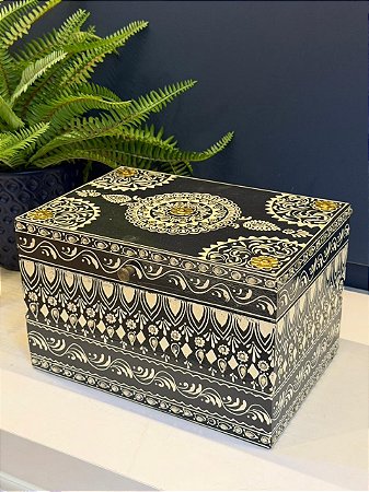Caixa Decorativa - Porta Joias - Madeira - Pintado á Mão - Preto e Branco - 26X18CM
