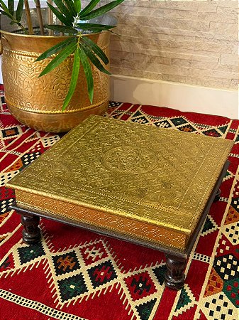 Mesa Madeira - Aplique em Metal - Marrom e Dourado - 38CM