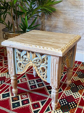 Mesa Madeira Entalhada - Pintado à Mão - Pátina, Amarelo e Azul Claro 41CM