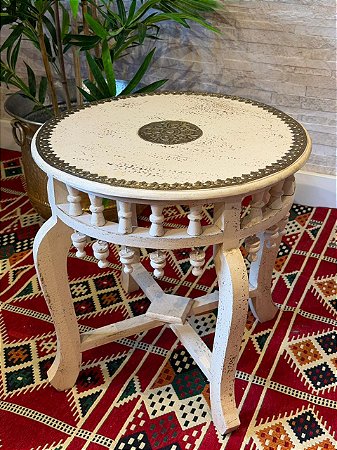 Mesa - Madeira - Com Aplique em Metal - Branca