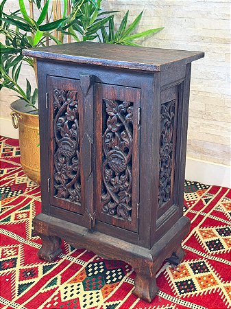 Gaveteiro em Madeira Entalhada - Marrom