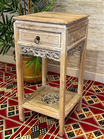 Gaveteiro em Madeira Entalhada - Pintado à Mão - Pátina