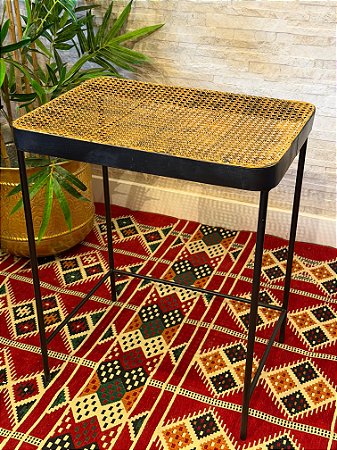 Mesa - Metal - Preto e Bege - 60,5CM