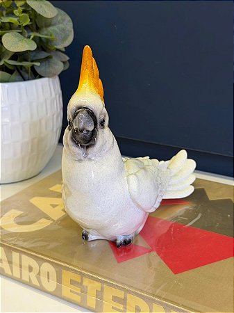 Escultura Cacatua - Decorativa - Cerâmica - Branco e Amarelo