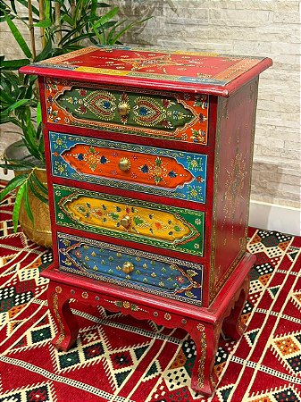 Gaveteiro em Madeira - Pintado à mão - 4 Gavetas - Vermelho e Colorido