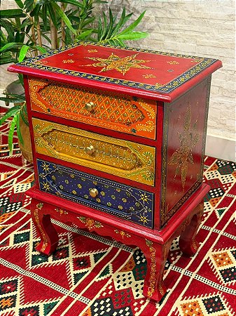 Gaveteiro em Madeira - Pintado à mão - 3 Gavetas - Vermelho e Colorido