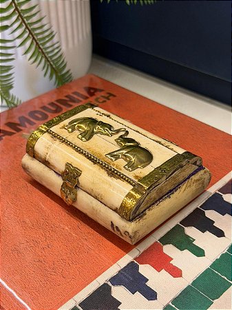Caixa Decorativa - Porta Jóias - Osso e Metal - Dourado - 11x8