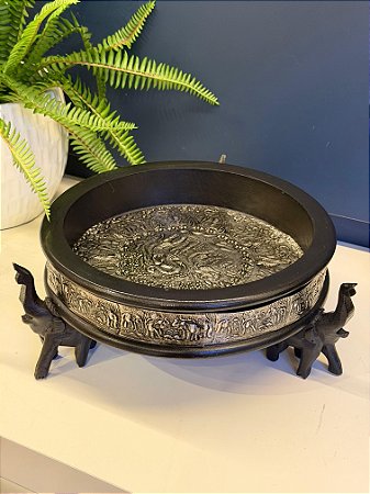 Bandeja - Madeira e Metal - Marchetaria - Elefante - Preto e Prata - 28CM