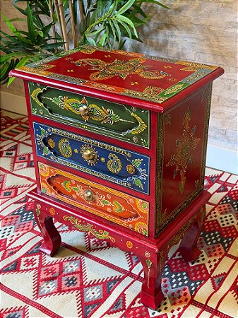 Gaveteiro em Madeira - Pintado à mão - 3 Gavetas - Vermelho e Colorido