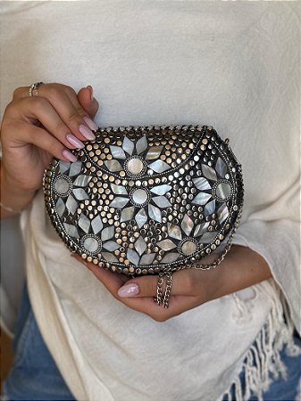 Bolsa Clutch em Metal - Madrepérolas - Com Alça