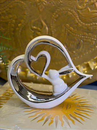 Escultura - Coelho e Coração - Decorativo - Cerâmica - Branco e Prata - 19CM