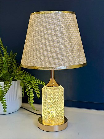 Abajur - Acrílico e Metal - Dourado - com Cúpula