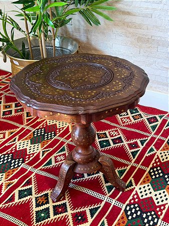 Mesa Madeira Entalhada - Aplique em Metal