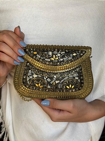 Bolsa Clutch em Metal - Branco, Preto e Dourado - Com Alça