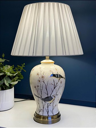 Abajur - Cerâmica - Off White - Flores e Pássaros - com Cúpula