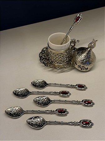 Jogo de Colheres - Turcas - Metal - Prata e Vermelho