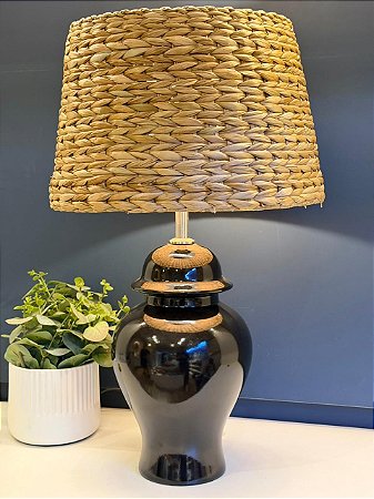 Abajur - Cerâmica - Preto com Cúpula de Palha