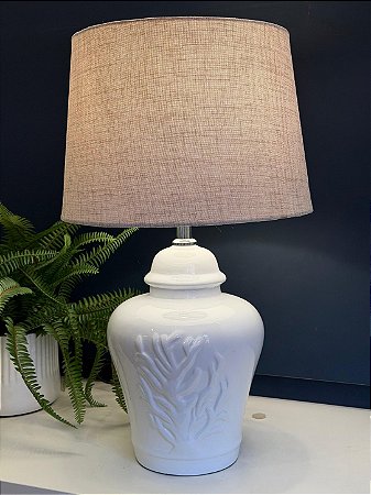 Abajur - Cerâmica - Coral - Branco com Cúpula