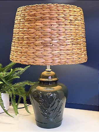 Abajur - Cerâmica - Coral - Verde com Cúpula de Palha