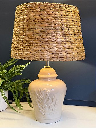 Abajur - Cerâmica - Coral - Bege com Cúpula de Palha