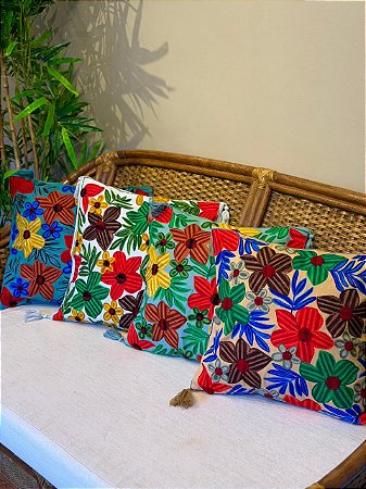 Kit 4 Capas de Almofadas - Bordadas - Coloridas