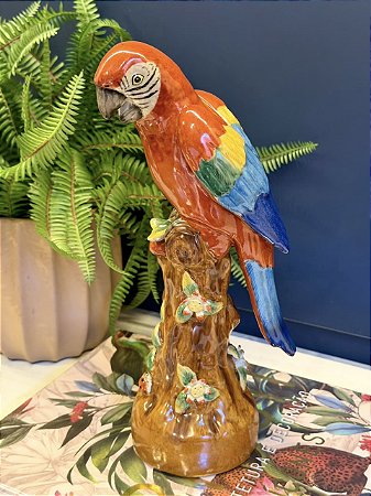 Escultura Arara - Decorativa - Cerâmica - Lado Esquerdo - Vermelho e Colorido